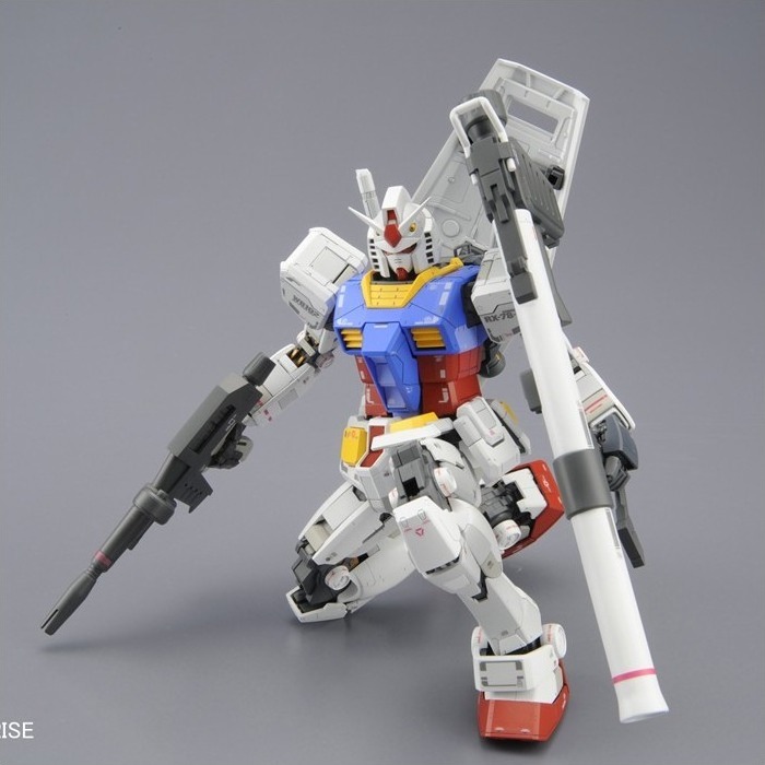Gundam RX-78-2 MG  -  GUNDAM