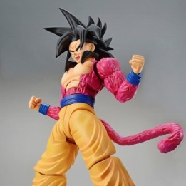Figurine Goku SSJ4 Model Kit  -  DRAGON BALL Z