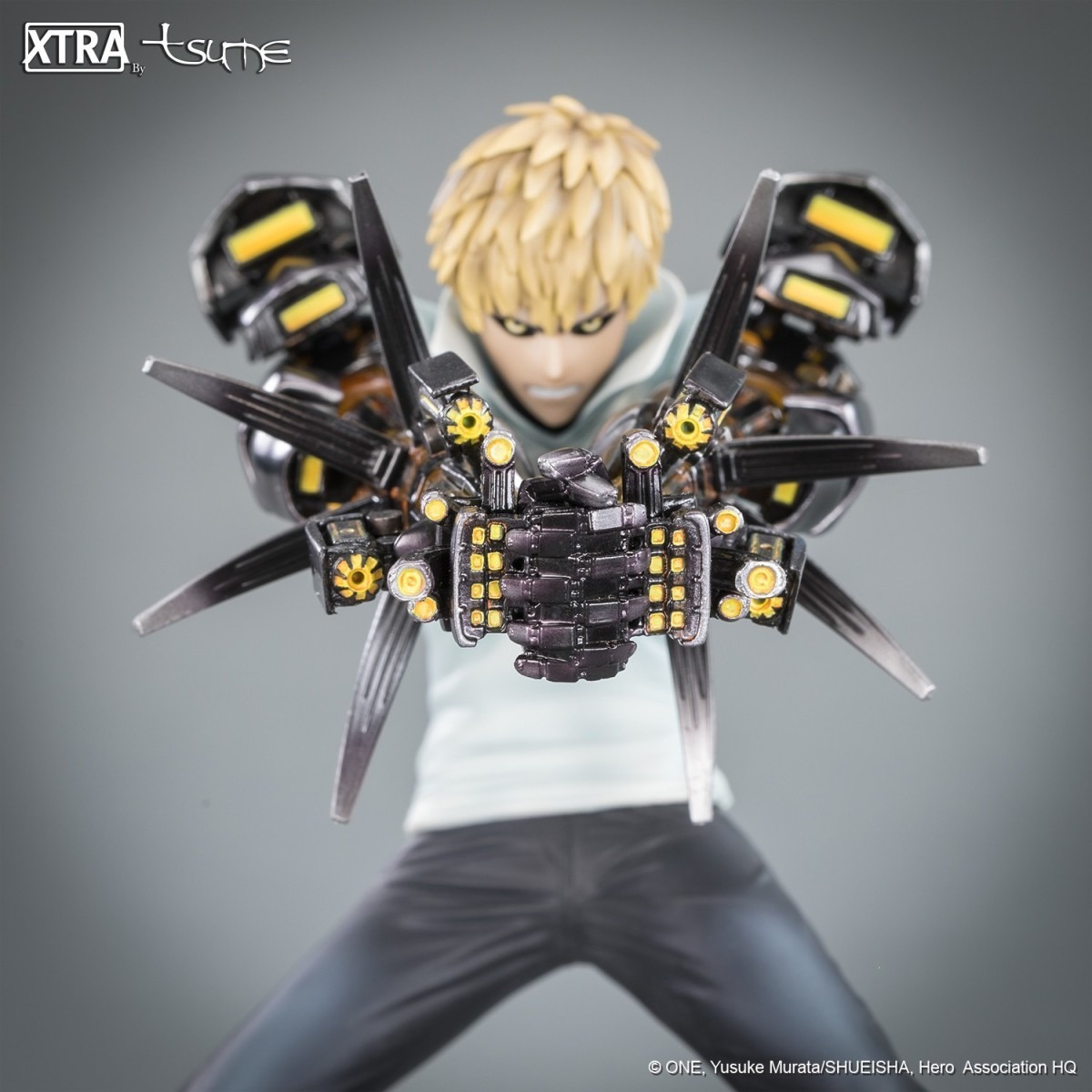 Figurine Genos Xtra  - AUTRES FIGURINES