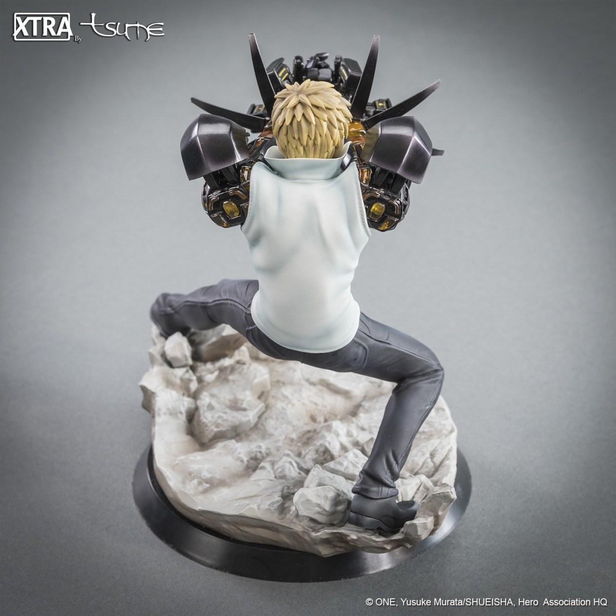 Figurine Genos Xtra  - AUTRES FIGURINES