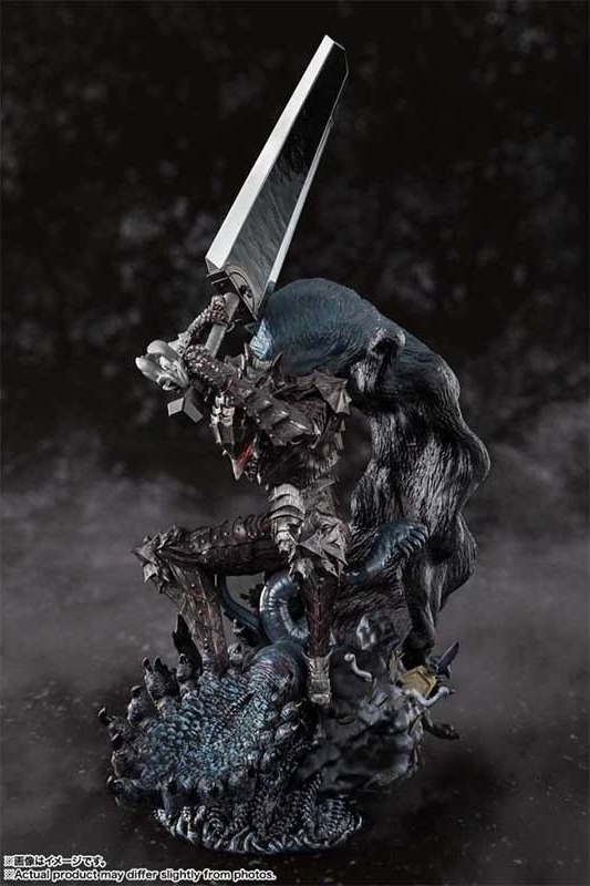 Berserk - Figurine Guts Berserker Armor Figuarts Zero Touch Metallique  - AUTRES FIGURINES