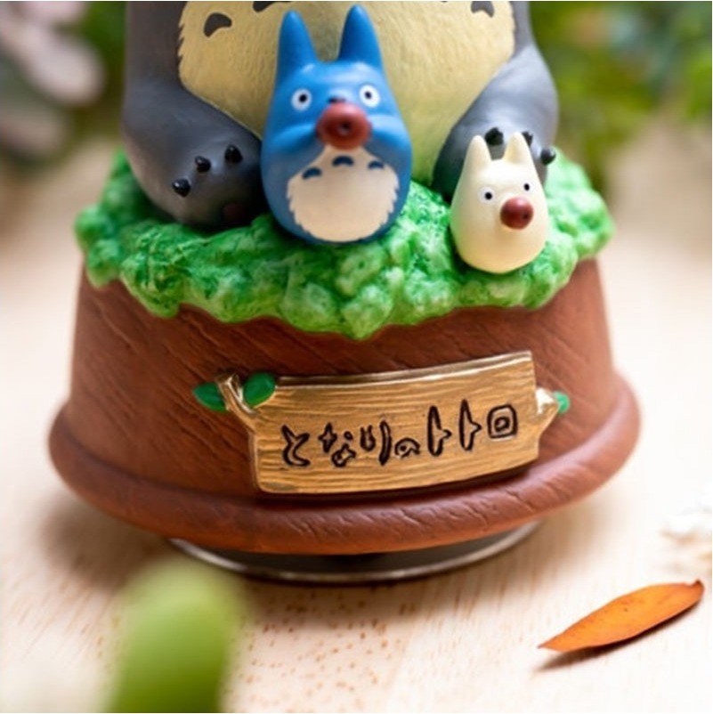Mon Voisin Totoro - Statue Musicale Totoro joue de l'ocarina  -  TOTORO - GHIBLI