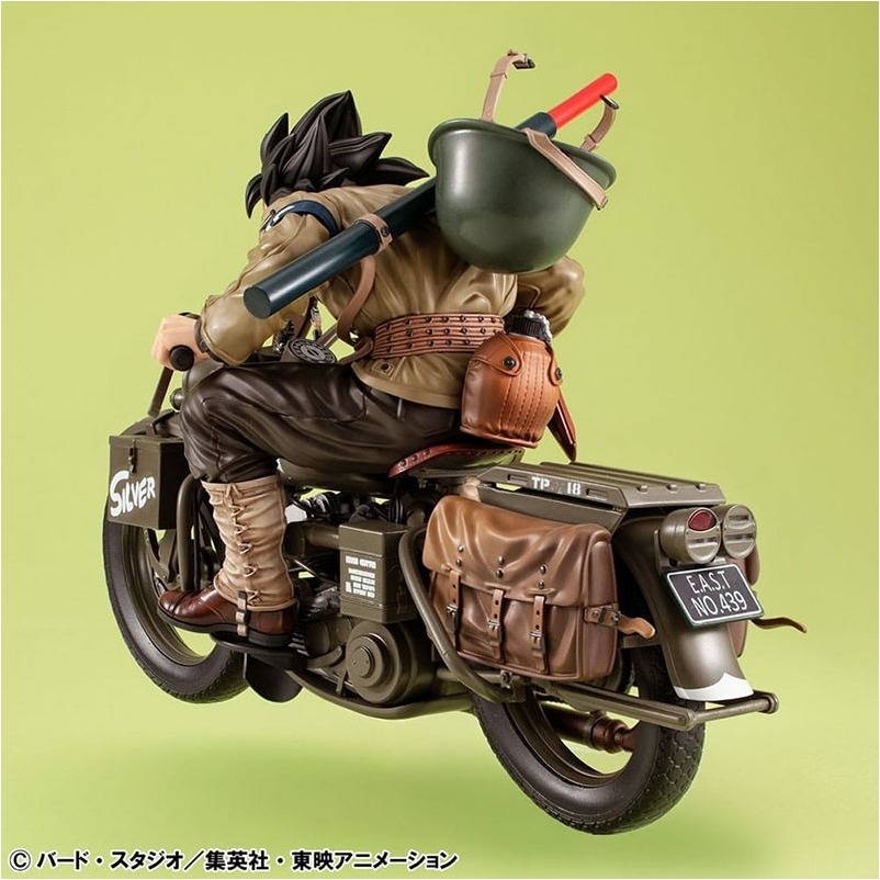 Dragon Ball Z - Figurine Son Goku & Bike - Desktop Real McCoy  -  DRAGON BALL Z