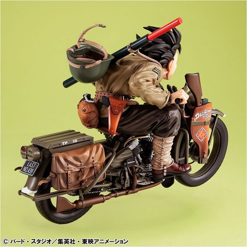 Dragon Ball Z - Figurine Son Goku & Bike - Desktop Real McCoy  -  DRAGON BALL Z